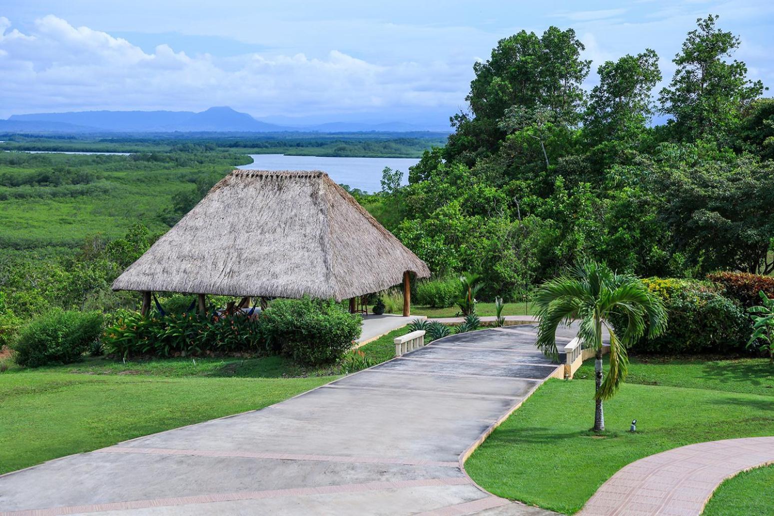 El Regalo Resort ボカ・チカ エクステリア 写真